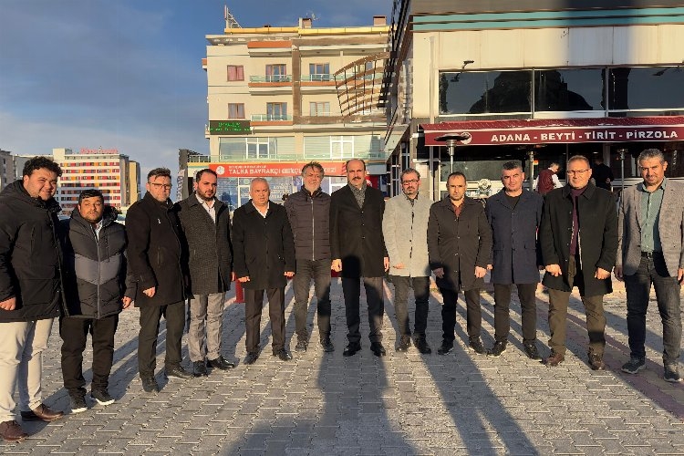 Başkan Altay, Gençler ve Esnafla Buluştu