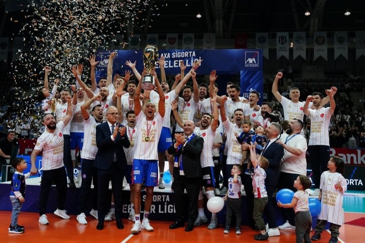 Halkbank, Efeler Ligi'nde Şampiyon Oldu