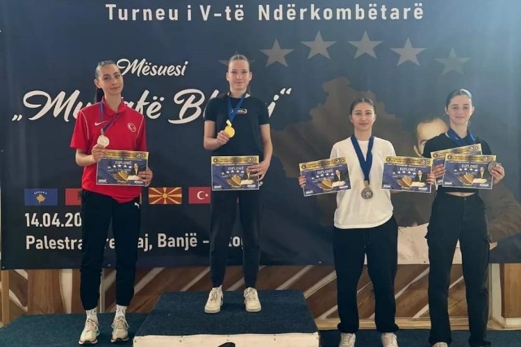 Nilüfer'in Gururu Karateciler Madalyalarla Dönüyor