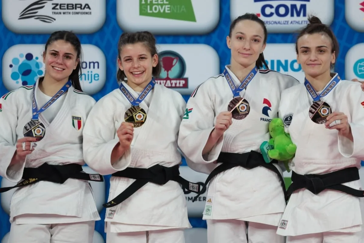 Kağıtspor Sporcularından Madalya Rekoru