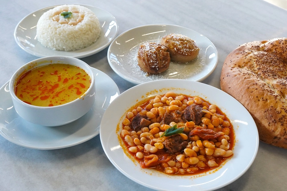 Beylikdüzü’nde Ramazan Bereketi Kapı Kapı Ulaşıyor