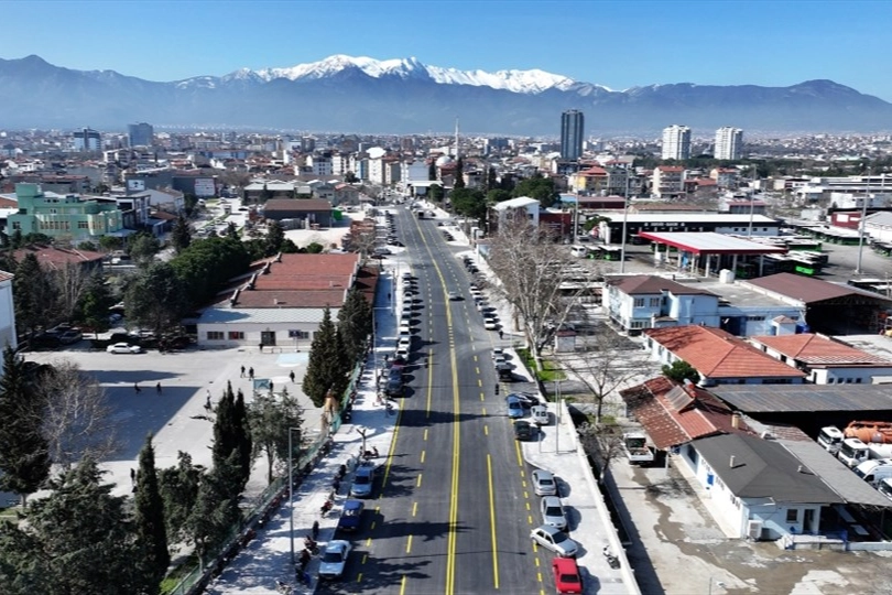 Çal Caddesi Yenilenen Yüzüyle Ulaşıma Açıldı